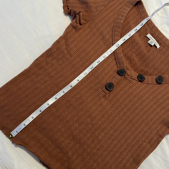 American Eagle Asymmetrical Button Henley T-Shirt - Picture 8 of 9